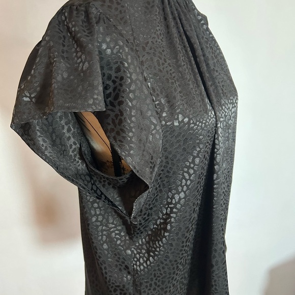 Nine West Black Textured Blouse Large. New with tags! - Picture 2 of 7